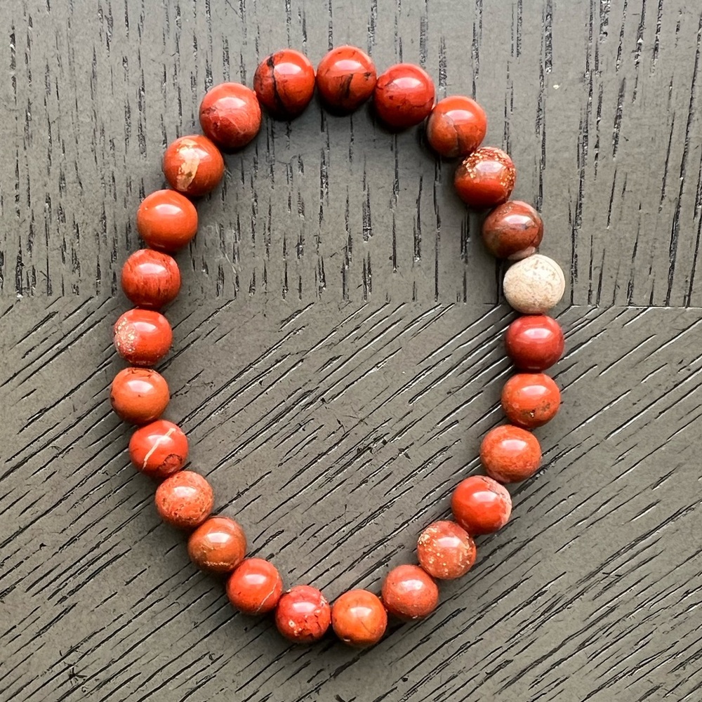 Red jasper bracelet 8mm SIZE 6.5-7’ ( ONE )